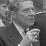 Arthur Koestler opened an exhibition in Galerie Mokum from works of art made by prisoners. January 11, 1969. Photo: Eric Koch / Anefo. (CC BY-SA 3.0). Collection: Nationaal Archief, Den Haag.