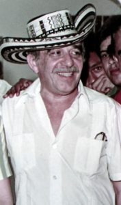 Gabriel Garcia Marquez, 1984. "Gabo" wearing a "sombrero vueltiao" hat, typical of the Colombian Caribbean region. Most of the stories by García Márquez revolve around the idiosyncrasy of this region. Photo: F3rn4nd0, edited by Mangostar. (CC BY-SA 3.0).