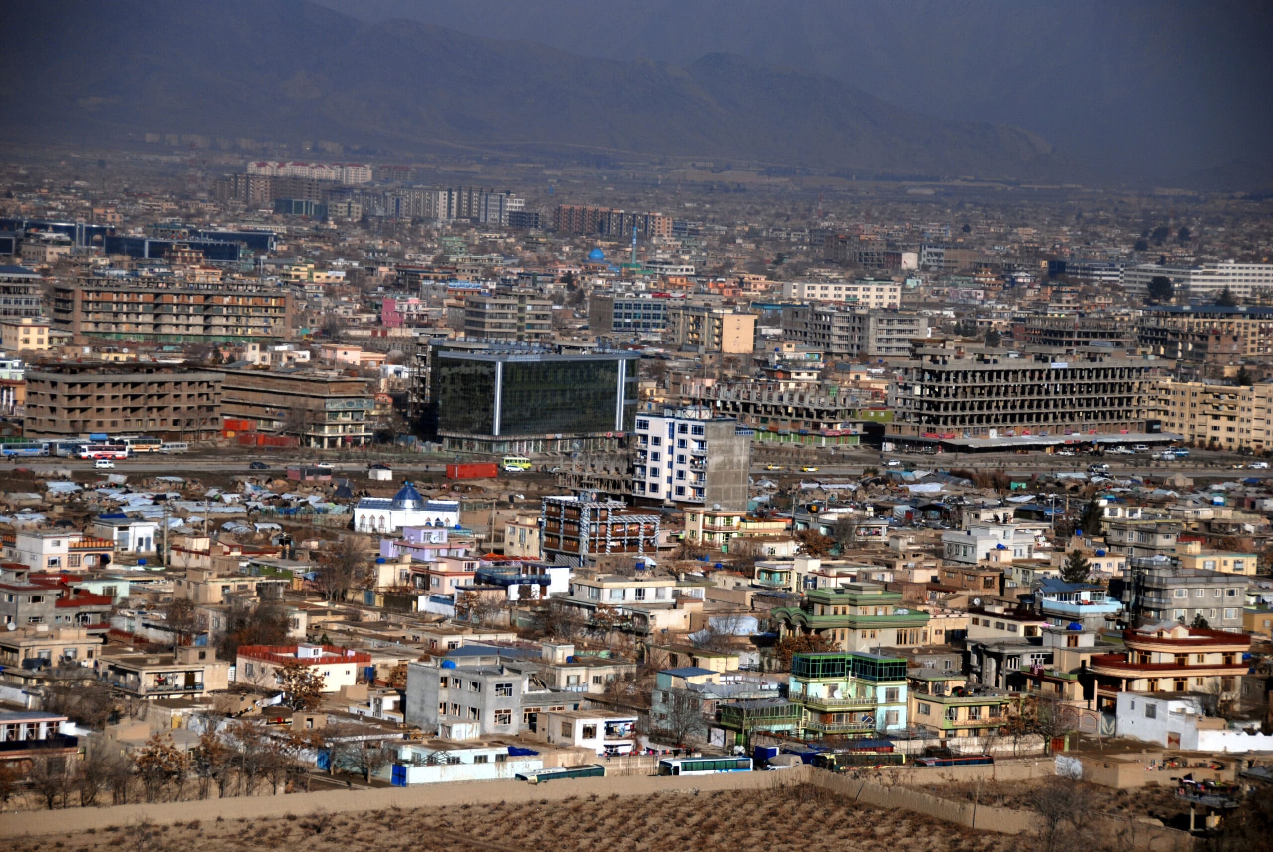 View of the center of Kabul, the capital of Afghanistan in 2009. Photo: Taken 5 February 2009 by Olgamielnikiewicz. (CC BY-SA 4.0).