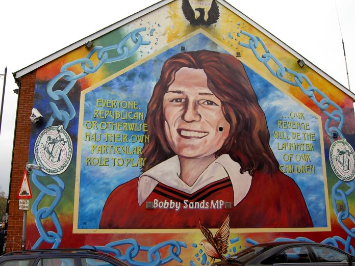 Bobby Sands murmaleri i Belfast, 17. April 2006. Foto: Olaf Baumann. (CC BY-SA 3.0). Source: Wikimedia Commons.