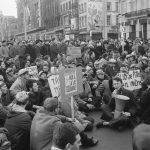 Demonstraties_in_Brussel_tegen_de_Eenheidswet,_studenten_sitdownstaking,_Bestanddeelnr_911-9319