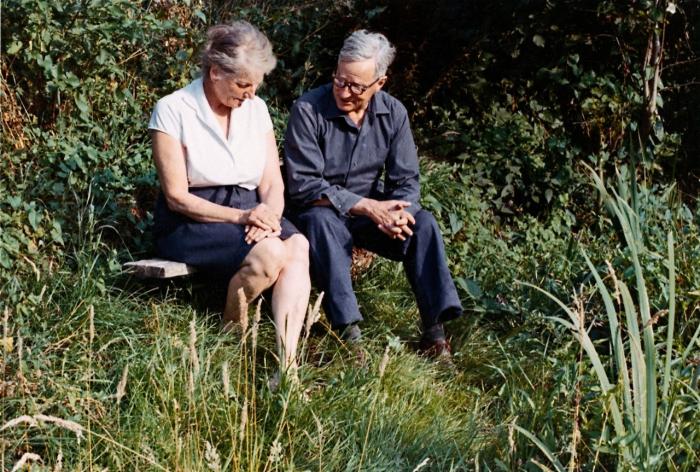Hans Scherfig ses her sammen med sin elskede Liesl, den østrigske maler og kommunist Elisabeth Karlinsky, som han blev gift med i 1931, samme år, som han debuterede som maler. Foto: Det KGL. Bibliotek.