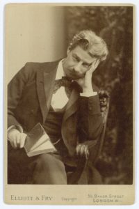 Georg Brandes i London, 1895-1896. Foto: Elliott & Fry - London. (CC BY-NC-ND 4.0).