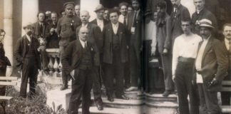 M. N. Roy (center) with Vladimir Lenin and Maxim Gorky and other delegates to the second Congress of the Communist International (1920).