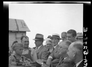President Roosevelt visits farmer who is receiving drought relief grant. Mandan, North Dakota, August 1936. Photo: Rothstein, Arthur, 1915-1985, photographer / Farm Security Administration. Rights: No known restrictions on images made by the U.S. government.