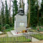 Grave of Karl Marx at the Highgate Cemetary in London. Photo taken 26 march 2016 by Paasikivi. (CC BY-SA 4.0),