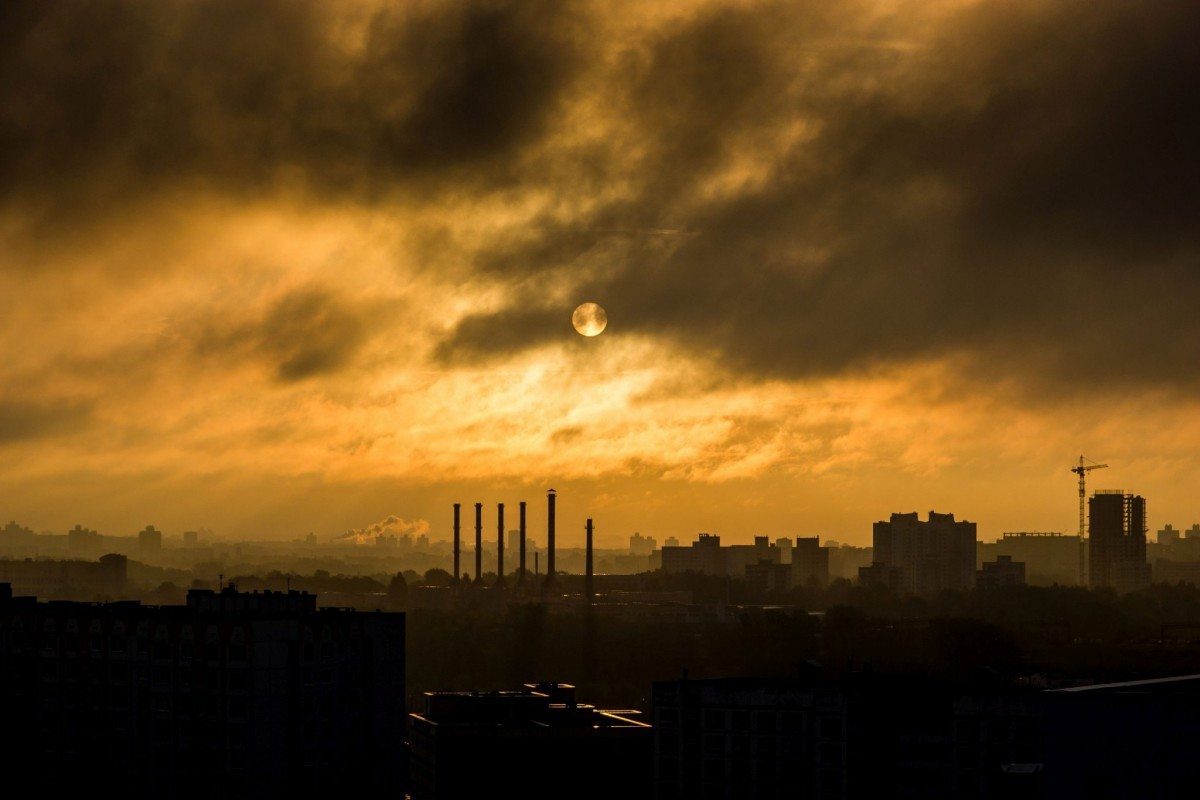 Photo by Anton Rusetsky on Unsplash. Sun Clouds at Sunset in Минск, Minsk, Belarus