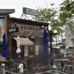 Jack London Square in Oakland with The bar Reinhold’s First and Last Chance where Jack London did his homework as a child and was introduced to John Barleycorn later in life. Photo: Taken at May 16, 2019 by Orin Blomberg. (CC BY-NC-ND 2.0).