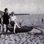 Jack London and his wife Charmian London at Waikiki, 1915. Photo: Unknown. Public Domain.