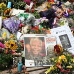 Day 2 – Mandela Memorial. Photo: Taken 11 December 2013 by Discott. (CC BY-SA 3.0).