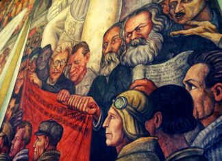 James P. Cannon (t.h. for Trotskij/to the right of Trotsky, with Fr. Engels, Karl Marx, Max Shachtman, a.o. (Text: Workers of the World Unite in the IVth International!!). Mural by Diego Rivera. Photo: Taken at April 7, 2013 by Jesús Dehesa. (CC BY-ND 2.0).