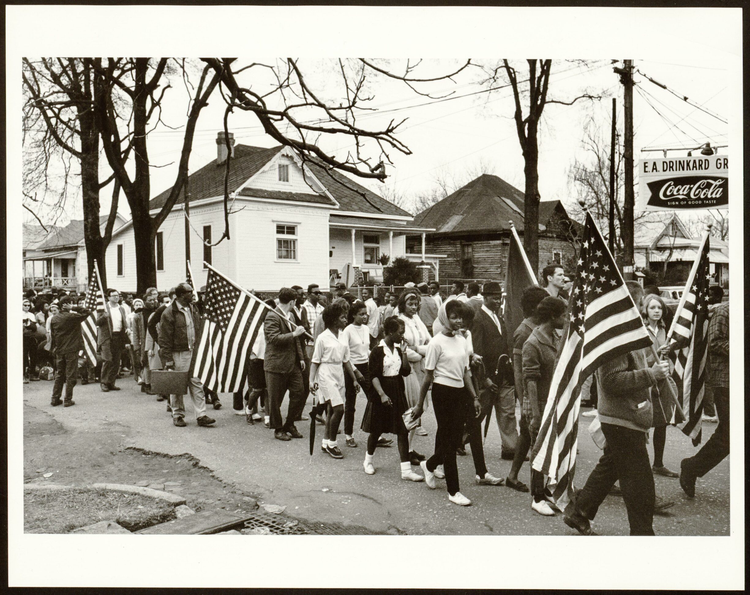 Selma to Montgomery, Alabama. Marching for civil rights, 1965. Participants, some carrying American flags, marching in the civil rights march from Selma to Montgomery, Alabama in 1965. Photo by Peter Pettus, Library of Congress, GPA Photo Archive. (CC BY-NC 2.0).