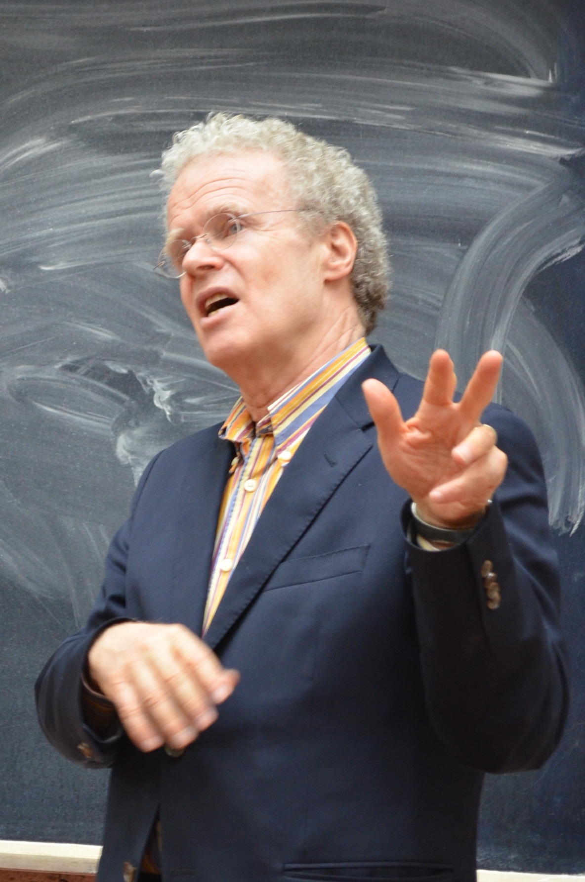 Erik Olin Wright, a sociologist, giving a lecture at faculty of sociology of Taras Shevchenko National University of Kyiv on March 13, 2013. Foto: Aliona Lyasheva. (CC BY-SA 3.0)