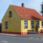 Martin Andersen Nexø’s barndomshjem, Ferskesøstræde 36, Nexø. Foto: Taget 19 July 2019 af Fyrtaarn. (CC BY-SA 4.0).