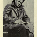 Portræt af forfatteren Jack London under han sejlads med the Snark (1907-1908). (CC BY-SA 4.0).