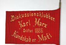Banner of the debate society "Karl Marx" founded in 1886 to promote study of socialist theory and to educate agitators and speakers inside the labour movement, with the slogan: Kundskab er magt (Knowledge is power). They organised readings of Marx' writings in Denmark (i.e. Copenhagen) and that got thereby more organised. In the 1880's it was mainly younger and not so moderate workers, who were active in the society, and the society became the meeting point of the party's left wing opposition. The peak of the society was 1886 - 1911, in this period 737 speeches/lectures were delivered (roughly weekly!). The society stopped in 1952. Photo from the Danish "Arbejdermuseet" (The Workers Museum).